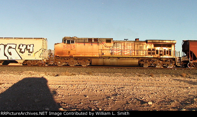 EB Manifest Frt at Erie NV W-MdTrnSlv-Pshr -103